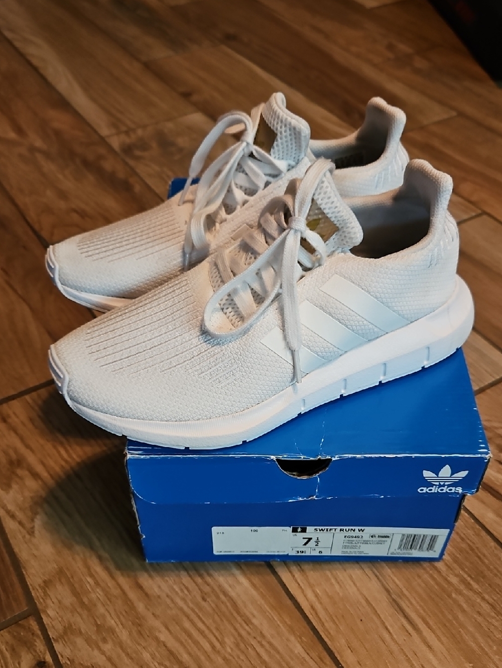 adidas Swift Run White Knit Lace-Up Slip-On Sneakers 7.5